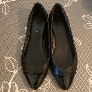 Nine West closed flat in good condition